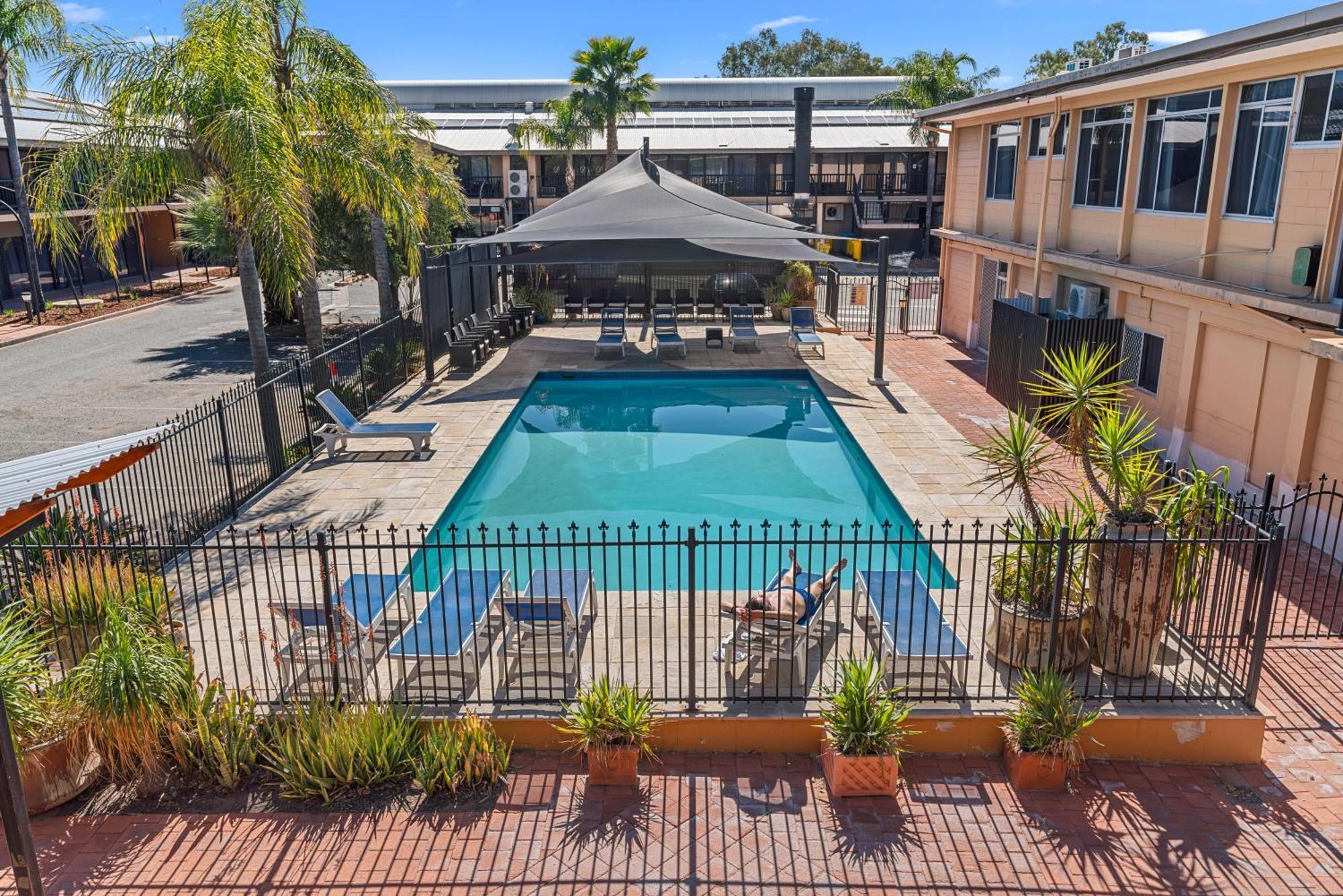 Diplomat Hotel Alice Springs Eksteriør billede